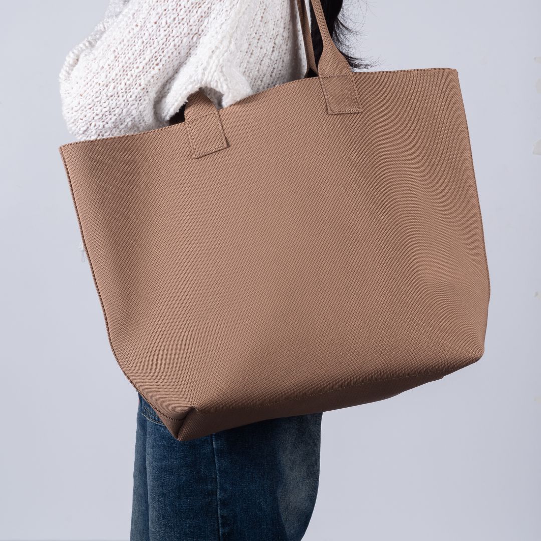 The Featherweight Tote Bag Portabella